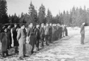 Jüdische Rekruten beim Morgenapell in Geretsried | Jewish recruits at morning roll call in Geretsried