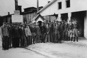 Mitglieder der jüdischen Lager-Polizei in Ainring | Members of the Jewish camp Police in Ainring