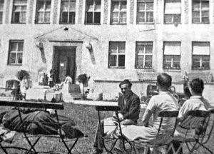 München-Bogenhausen: Patienten im Garten des Jüdischen Krankenhauses | Patients in the garden of the Jewish Hospital
