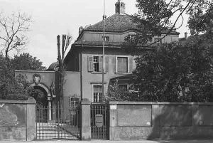 Götz-Villa: Verwaltungssitz und Zentrum der Jüdischen Gemeinde Regensburg | Seat of the administration and the center of the Jewish Community of Regensburg