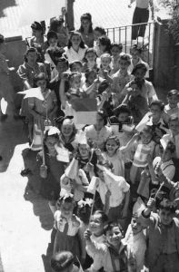 Stuttgart: Kinder der Grundschule feiern die Unabhängigkeit des Staates Israel | Children of the elementary school celebrate Israel’s independence